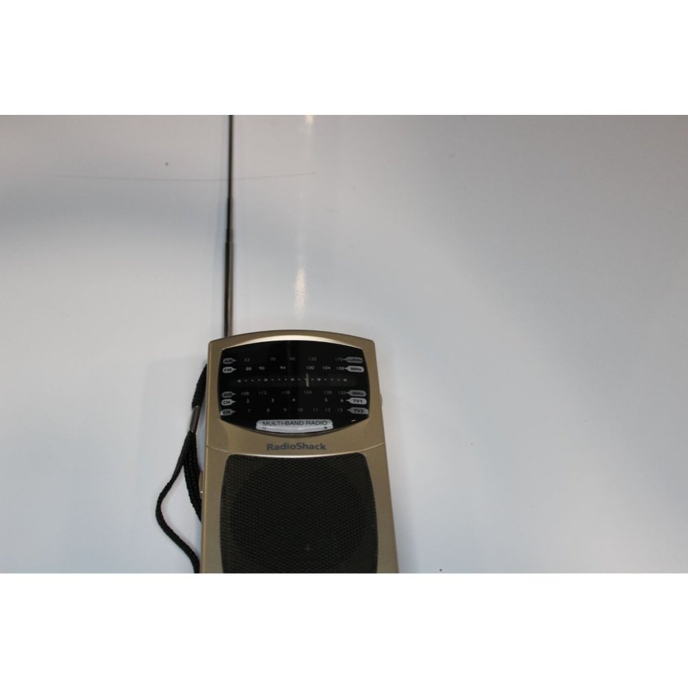 Vintage Radio Shack Multi Band Radio 12-817 Will Sell as Parts Only